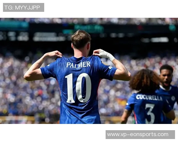 桑德兰爆冷击败切尔西跃升英超第二球迷高唱争冠信心满满